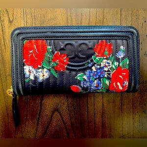 Tory Burch wallet